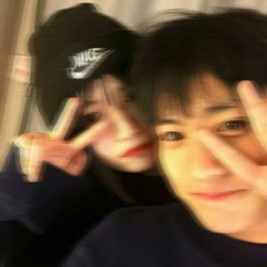 美女露胸无遮挡
